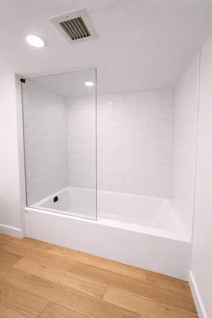 Frameless Bathtub Glass Door